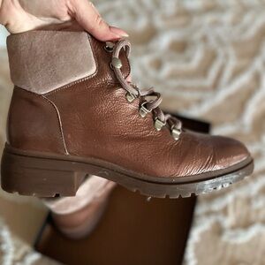 Wonders shiny patent Lace-Up Boots